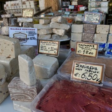 Έλεγχοι στην Βαρβάκειο ενόψει Καθαράς Δευτέρας.