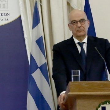 Τους εκπροσώπους των κοινοβουλευτικών κομμάτων θα ενημερώσει σήμερα ο υπουργός Εξωτερικών Νίκος Δένδιας.