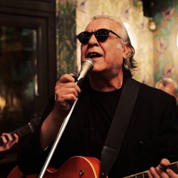 Πέθανε ο πασίγνωστος Έλληνας τραγουδιστής Χρήστος Κυριαζής – Έδινε μάχη με τον καρκίνο