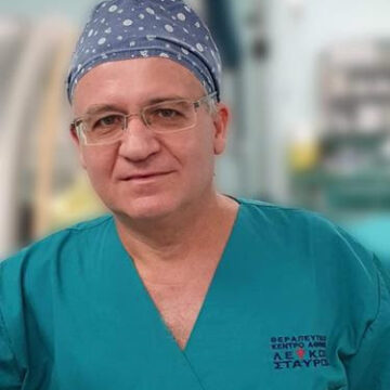 Ο κύριος Θεολόγος Θεολόγου, διευθυντής της Νευροχειρουργικής Κλινικής στο θεραπευτήριο Λευκός Σταυρός εξηγεί στους αναγνώστες του athens24ores.gr για την Τεχνητή Νοημοσύνη και την Ρομποτική Χειρουργική.